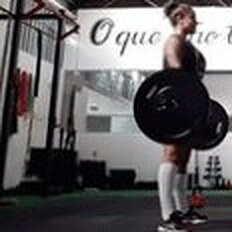 Treino de crosstraining no estúdio